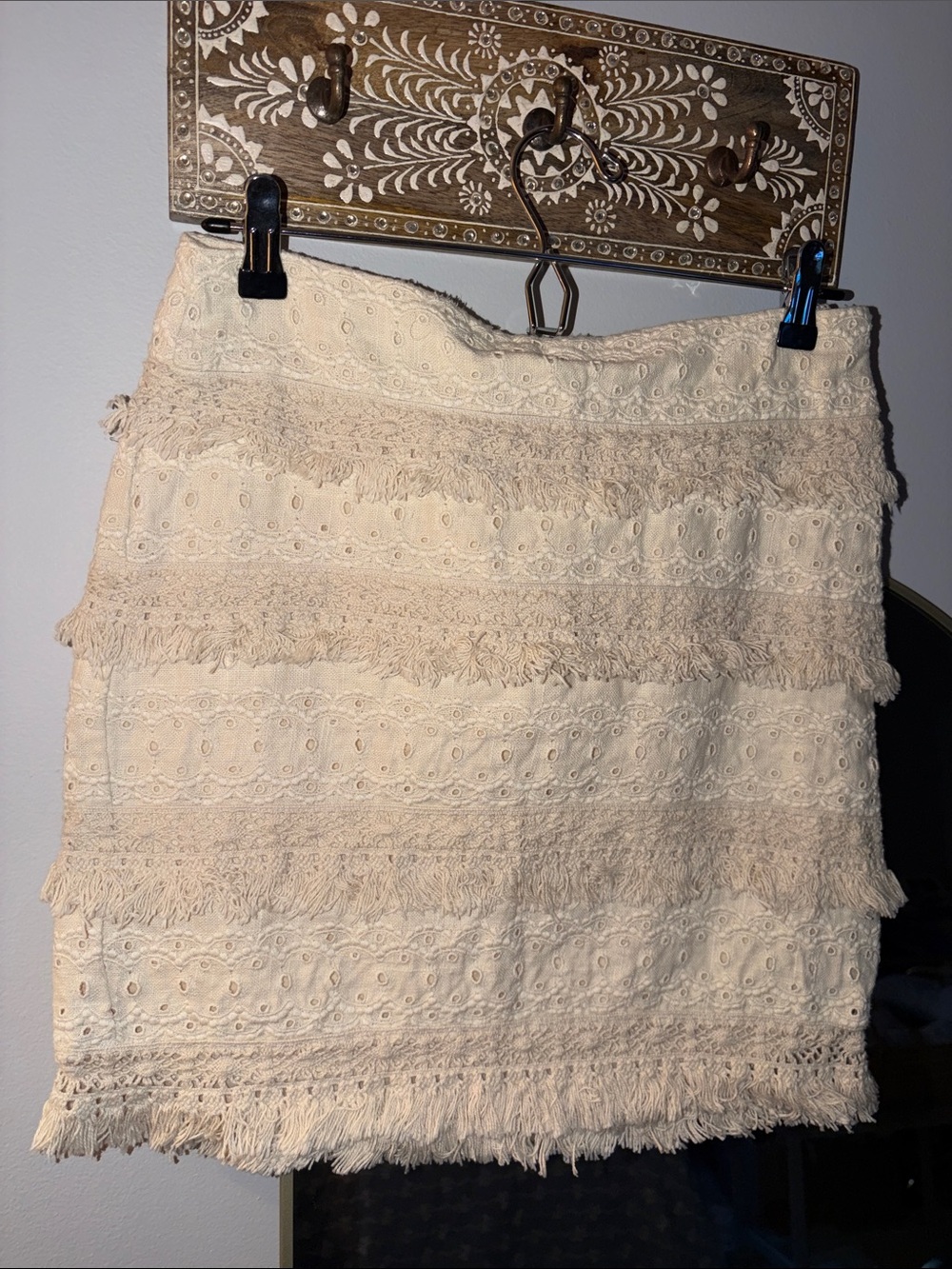 Anthropologie Cream Fringe Eyelet Mini Skirt 🐚